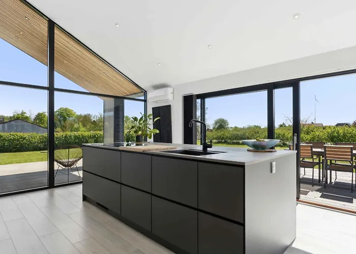 Modern On Beautiful Langeland * Nordenbro Vesteregn